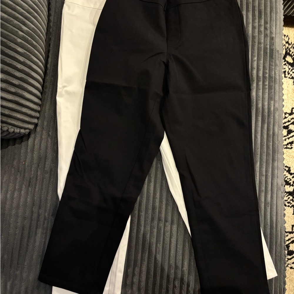 Isaac Mizrahi Live Size 6p White and black Pant - Picture 3 of 6